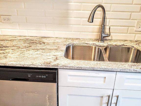 4th image of 31 N Brainard Ave APT E2