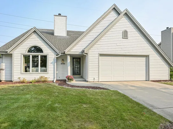 2140 Inverness DRIVE, Waukesha, WI 53186
