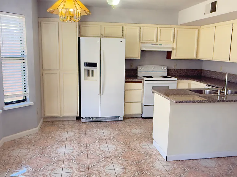 4873 Tomasini Way — Photo 6