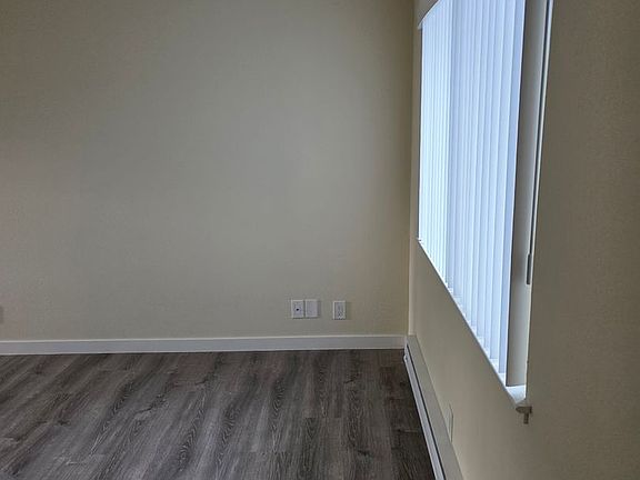 3rd image of 475 Cumulus Ave #20