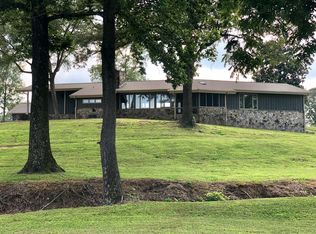 717 N Broad St, Lexington, TN 38351