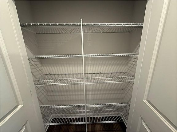 5th image of 5143 Longview Run