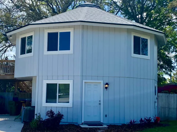 840 Holly Dr, Jacksonville Beach, FL 32250