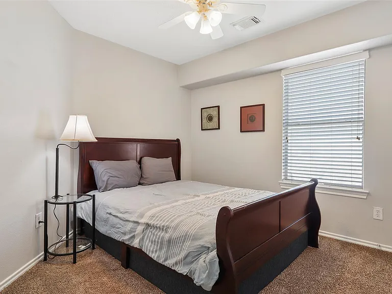 418 Folk Crest Ln — Photo 16