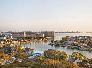 5950 Pelican Bay Plz S PENTHOUSE 2E, Saint Petersburg, FL 33707