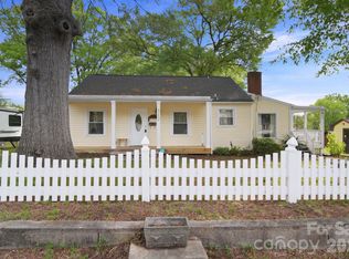 312 Cook St, Mooresville, NC 28115