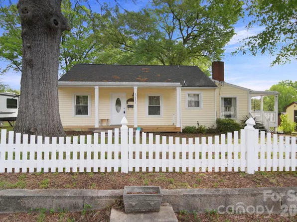 312 Cook St, Mooresville, NC 28115