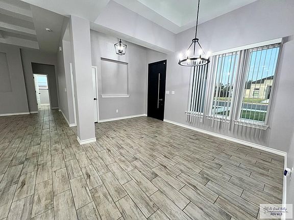 3rd image of 8537 Bellagio Cir