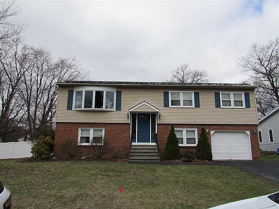 2nd image of 23 Wilshire Dr