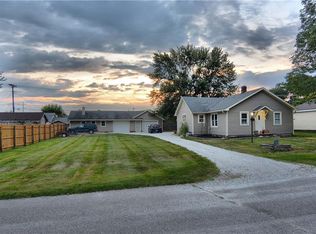 1520 S 25th St, Elwood, IN 46036