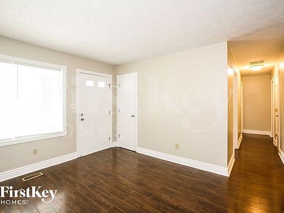 4th image of 6602 Latona Dr