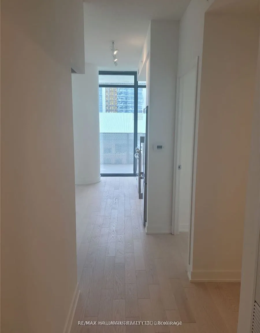 1 bed, $2,400 — Photo 2