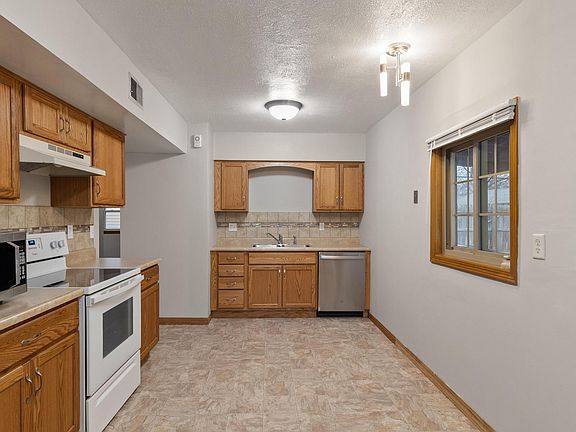2nd image of 2900 Renner Dr