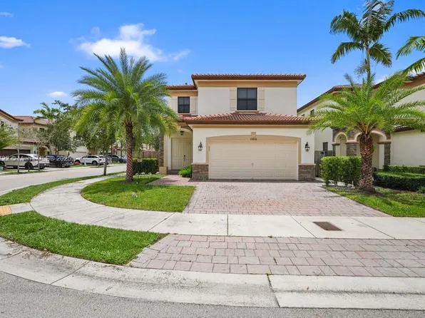 10016 NW 89th Ter, Doral, FL 33178