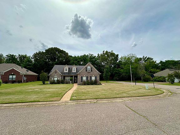 2nd image of 315 Green Valley Dr