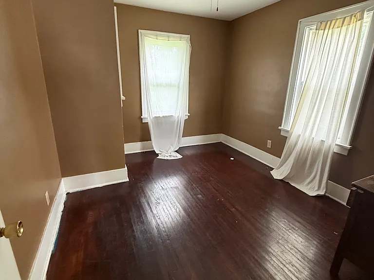 1252 E Whitmer St — Photo 5