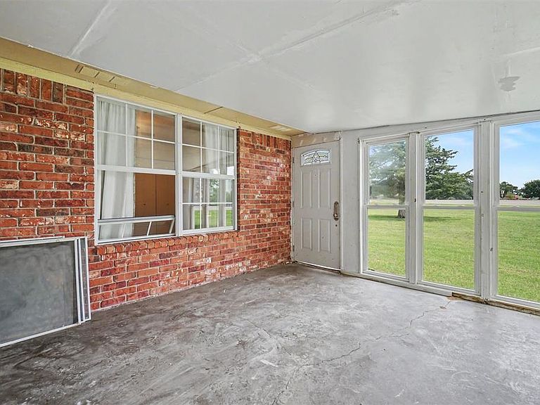 Listing photo 4