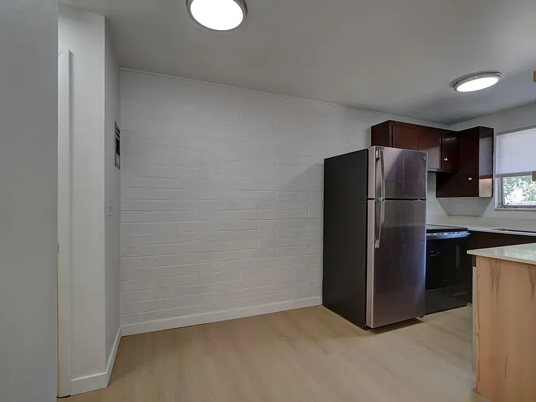 1024 E 600 S — Photo 14