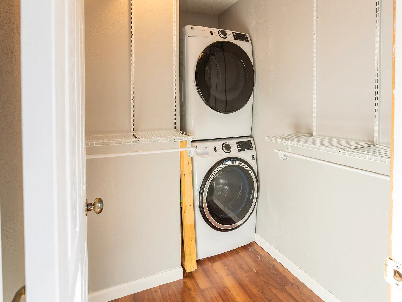 3 bed, 1063 sqft, $1,980 — Photo 4