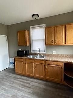 5th image of 1321 S 17th St