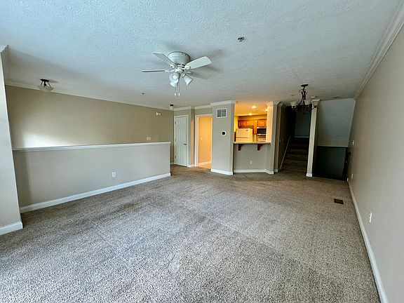 4th image of 1462 Oakhill Dr