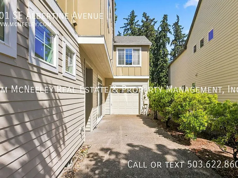 901 SE Albertine St — Photo 4
