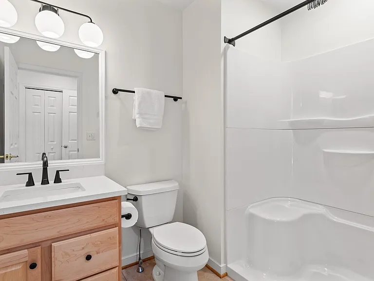 4990 Lake Tree Ln — Photo 41