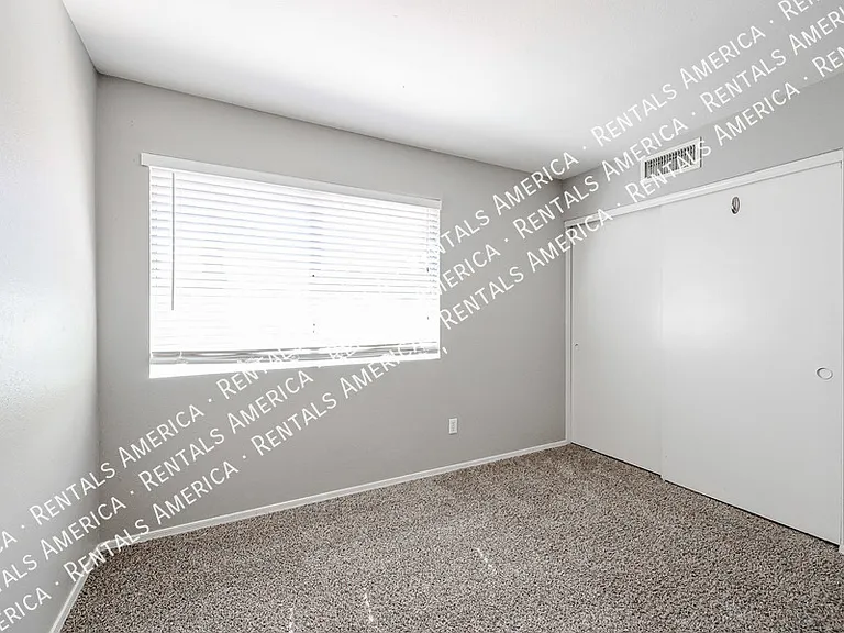 2361 W Myrtle Dr — Photo 23