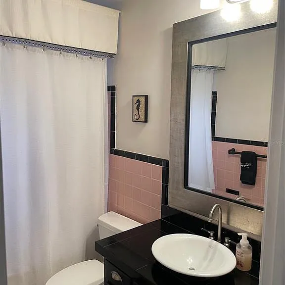 Poinsettia Dr — Photo 10