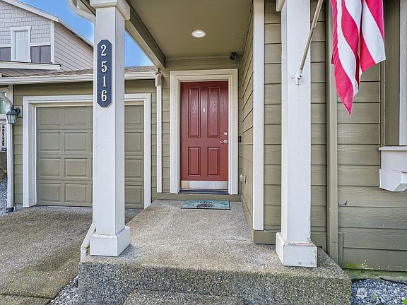 Nice covered entry!>