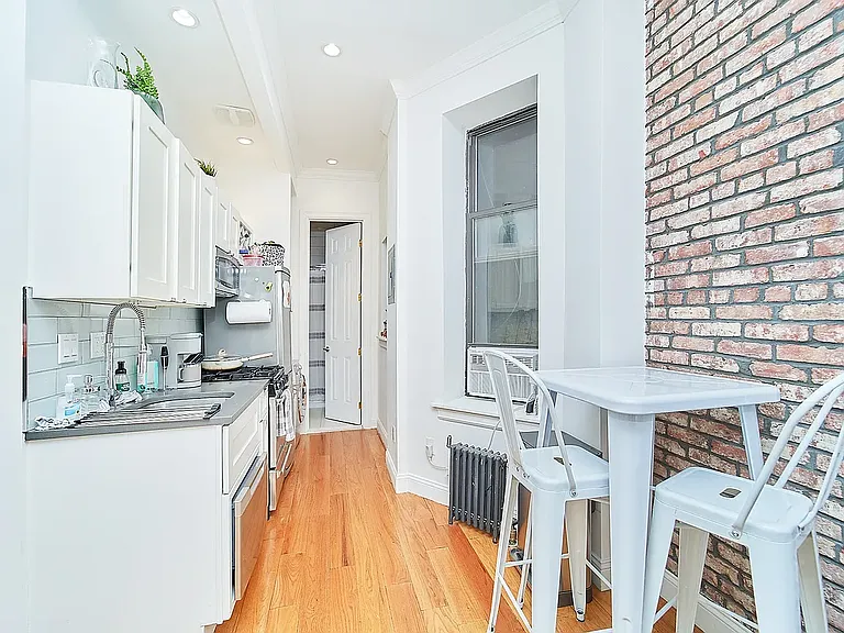 325 E 83rd St #1BB — Photo 1