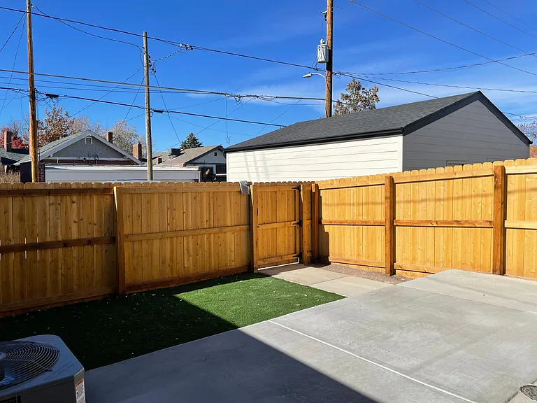 3431 N Columbine St — Photo 21