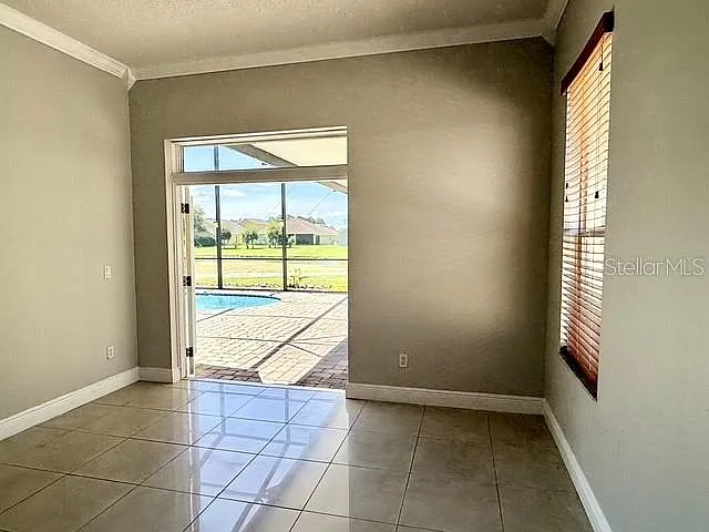 2300 The Oaks Blvd — Photo 23