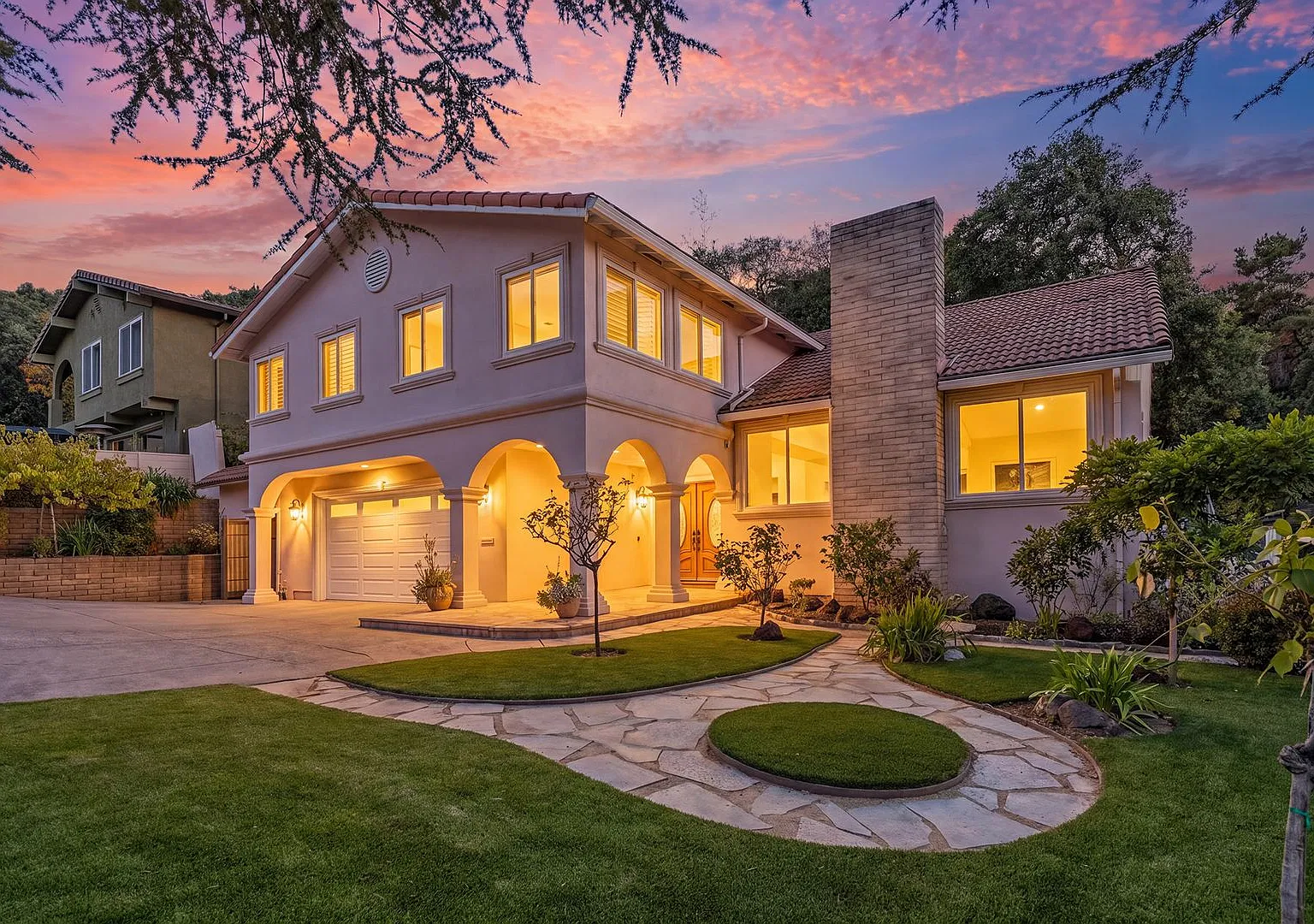 Beautifully Updated Home with Spacious Interiors, Elegant Finishes & Exceptional Outdoor Living! — Photo 1