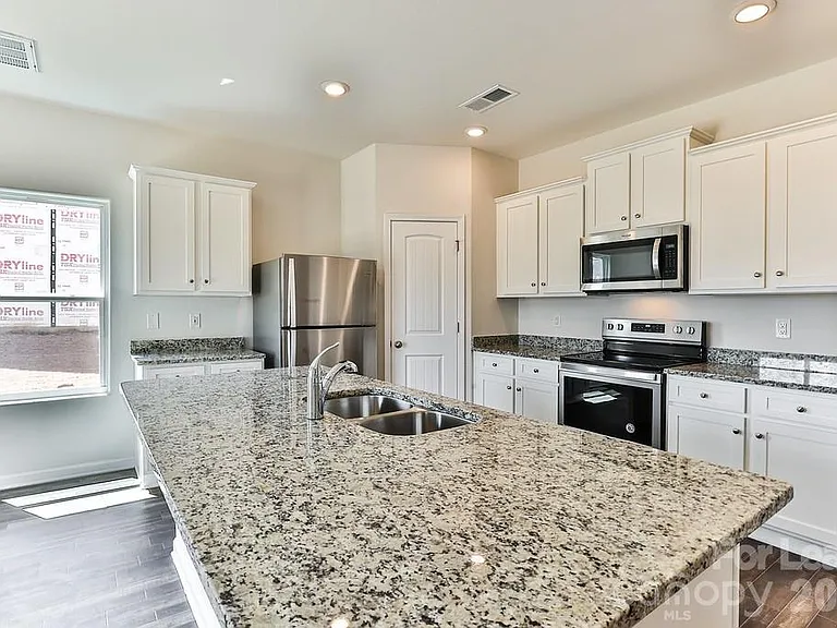6136 Ahoskie Dr — Photo 8