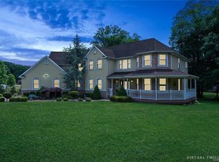 2 Peterson Ct, Stony Pt, NY 10980