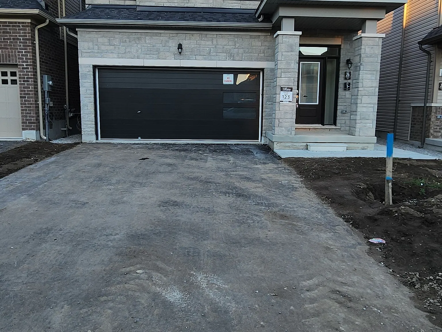 4 bed, $2,850 — Photo 1