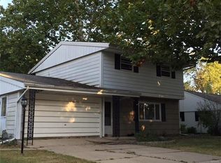 223 Janet Dr, Centralia, IL 62801