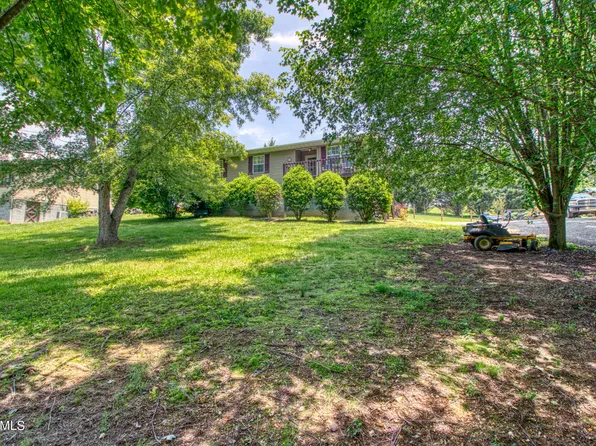 205 Wills Ln, La Follette, TN 37766