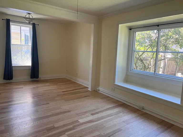 436 S 6th St W — Photo 2