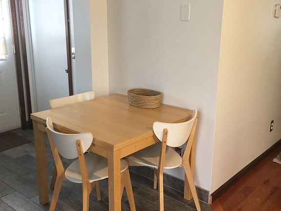 5th image of 30 1/2 W Zeller St