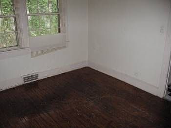 2nd image of 3209 Woodbine Ave