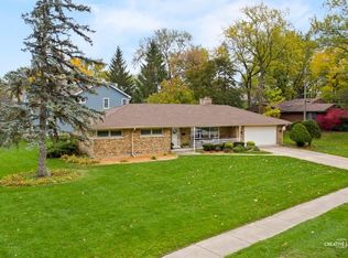 835 Aurora Way, Wheaton, IL 60189
