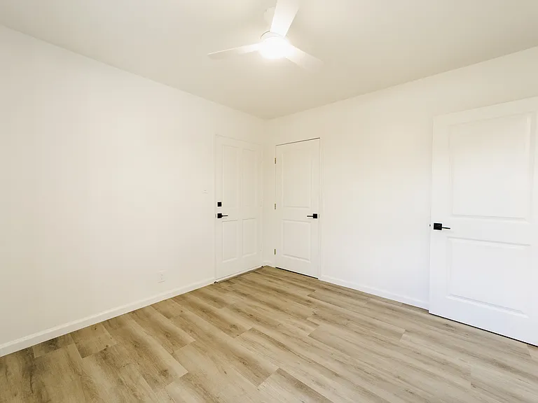 715 Acacia Ave — Photo 16