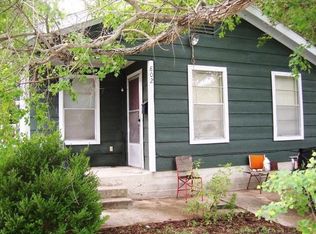 800 2nd St, Lockhart, TX 78644