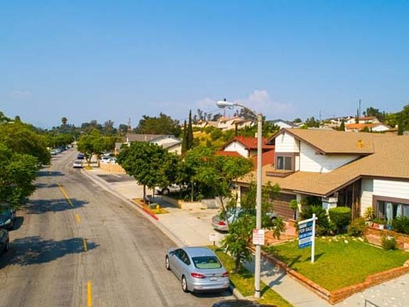 3rd image of 1948 Wilcox Ave