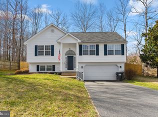 77 Cherry Laurel Dr, Fredericksburg, VA 22405