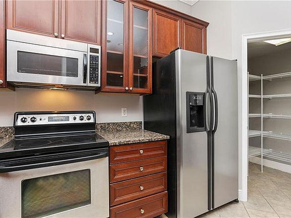 5th image of 743 S Mills Ave #2