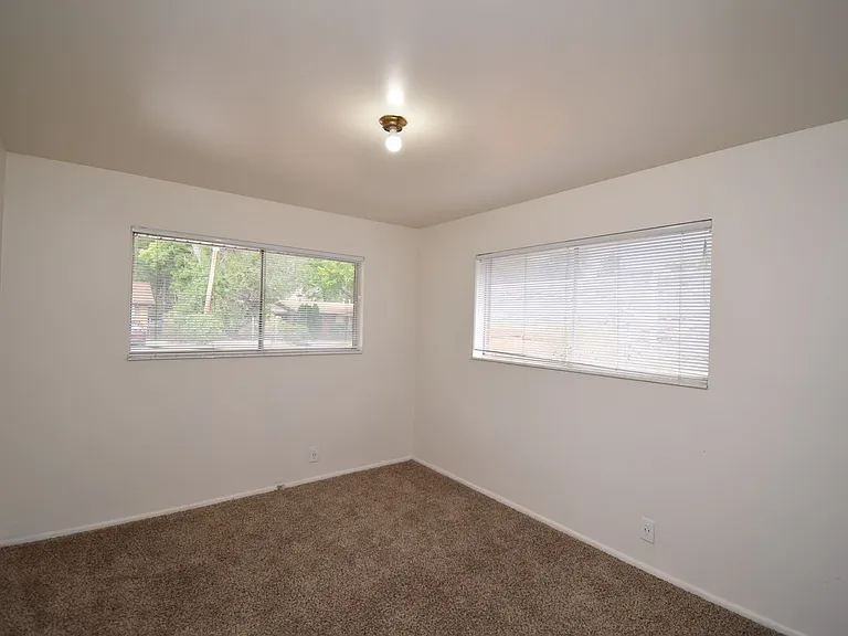 4248 S 1350 E — Photo 10