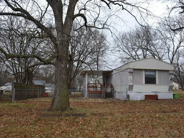 814 Washington St, Lyndon, KS 66451